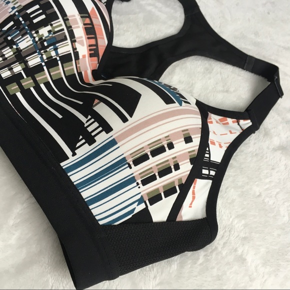 Victoria Sport Incredible Sport Bra 32B - Picture 3 of 9